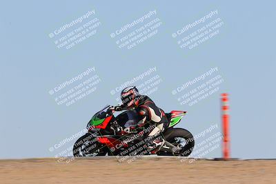 media/Dec-17-2022-SoCal Trackdays (Sat) [[224abd9271]]/Turn 12 Inside Distant (1025am)/